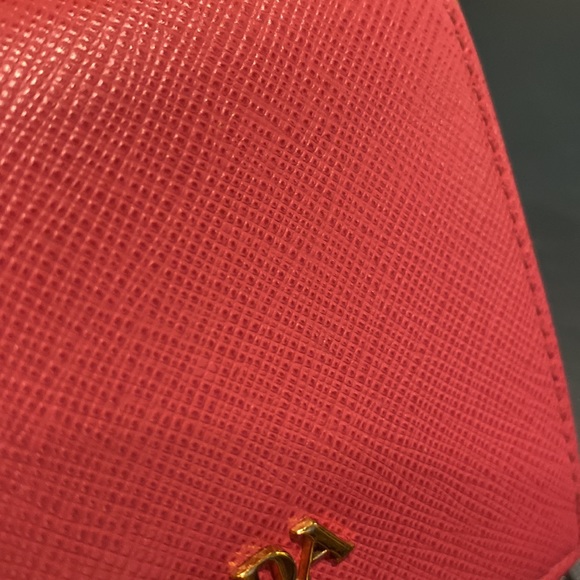Prada wallet in pink. 100% authentic- no box - Picture 5 of 5